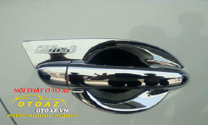 op-tay-nam-hom-cua-Mazda-3-2015